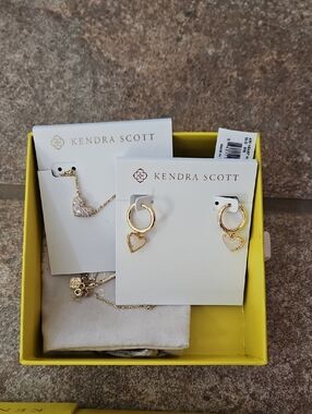 Kendra Scott Gold Heart Hoop Earrings with Pavé Heart Charm